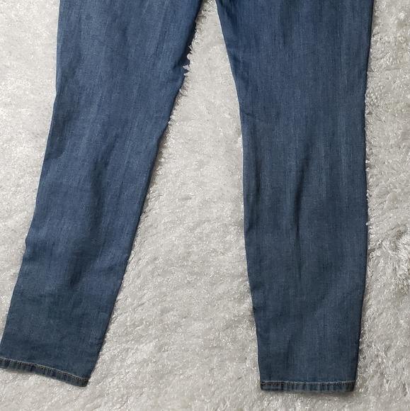 SALE!! REFUGE JEANS - Picture 6 of 6